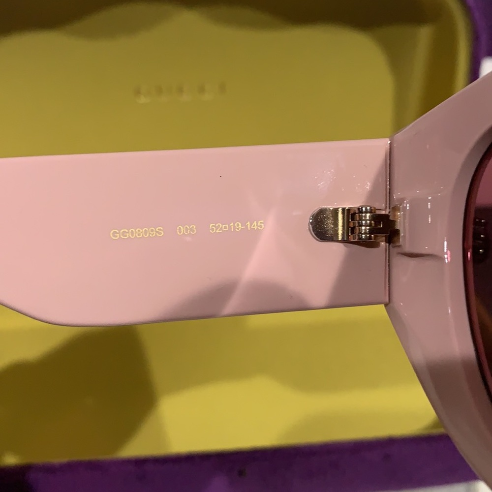 🌸NEW 💯authentic pink GUCCI WOMEN’S sunglasses 🕶 💯 authentic with box. - Picture 13 of 14